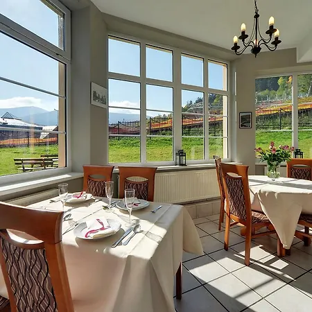 ホテル Belweder - Przy Golebiewski 2*